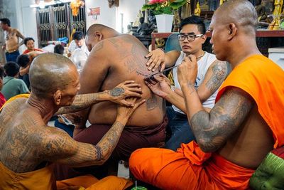 Magis dan Sakral, Begini Tato Sak Yant dari Biksu Buddha di Kamboja