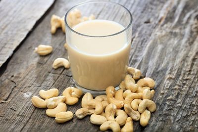 Cara Membuat Susu Kacang Mete Sehat Rumahan