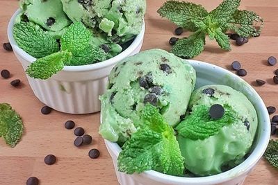 Yuk, Coba Bikin Es Krim Rasa Mint Chocolate Chip yang Segar dan Nikmat Ini