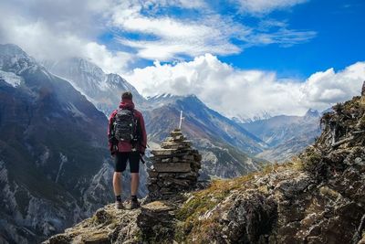 Dear Traveller, Benda-Benda Ini Bisa Selamatkan Hidup Kamu Saat Bertualang di Alam Liar