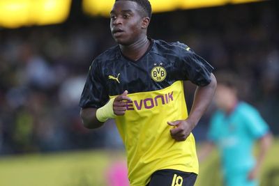 Schalke Minta Maaf Atas Rasisme Terhadap Wonderkid Dortmund, Youssoufa Moukoko