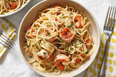Resep Pasta Scampi Udang dengan Aroma Bawang Putih dan Lemon