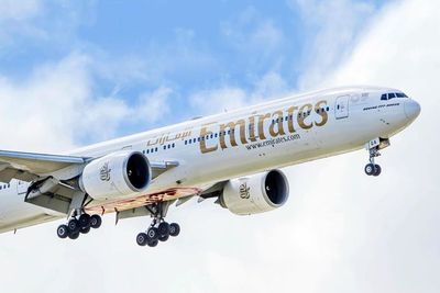 Maskapai Emirates Kembali Buka Fasilitas Andalannya dengan Protokol Kesehatan