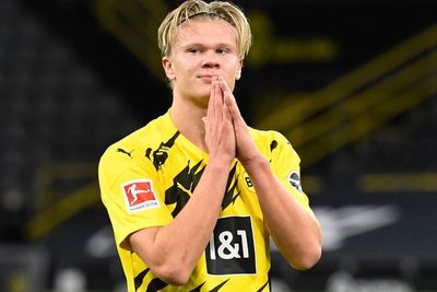 Sumbang 2 Gol Dortmund, Haaland Dapat Makanan Gratis Selama 1 Tahun dari Restoran Jerman