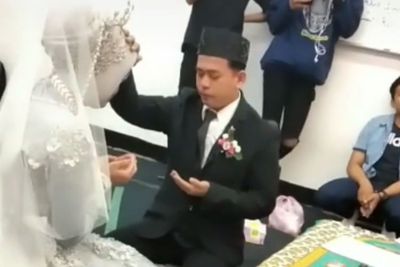 Pengantin Pria Nangis saat Akad Nikah di Depan Istri dan Para Tamu, Netizen Ikut Terharu