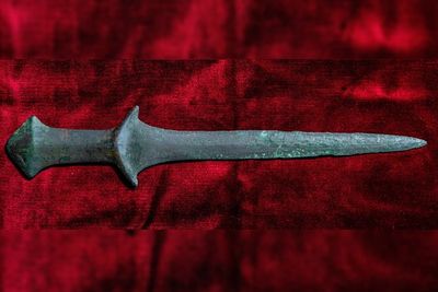 Pedang Tertua di Dunia, Berumur 5.000 Tahun dari Turki Timur