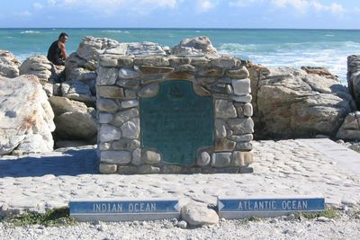 Tanjung Agulhas di Afrika, Garis Pemisah Resmi Antara Samudra Hindia dan Atlantik