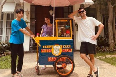 Ketemu Tukang Bakso Ganteng Viral, Raffi Ahmad: Mirip Gak?