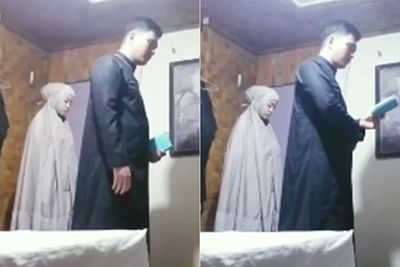 Unggah Video Lagi Salat Sambil Pegang Alquran, Aldi Taher Bikin Netizen Heboh