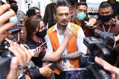 Jerinx Dituntut 3 Tahun Penjara, Nora Alexandra: Aku Tunggu Kamu Kapanpun!