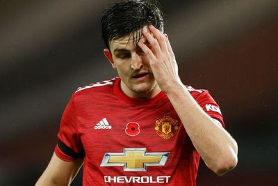 Van Persie Soroti Distribusi Bola Maguire Perlu Diperbaiki, Begini Katanya