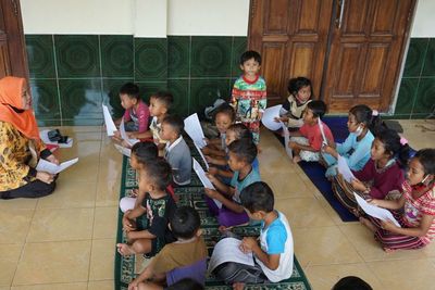 FOTO: Trauma Healing Anak Pengungsi Merapi