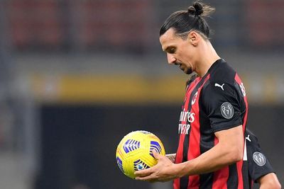 Milan vs Verona Seri, Ibrahimovic Gagal Penalti: Berikutnya Saya Serahkan pada Kessie