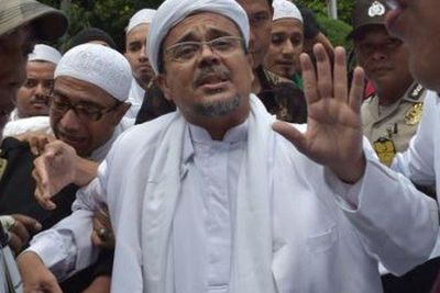 Habib Rizieq Dijemput Massa, Netizen Non Muslim Ini Ungkapkan Rasa Salutnya