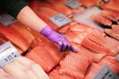 Dari Mulai Kandungan Nutrisi Ikan Salmon dan Tuna Hingga Manfaatnya Bagi Kesehatan