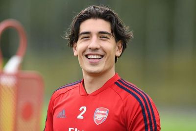 Kembali Dipanggil Timnas Spanyol, Hector Bellerin: Senang Bisa Kembali ke Rumah!