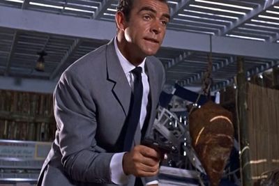 Pistol James Bond Sean Connery di Film Dr. No Dilelang Sekitar Rp2,8 Miliar