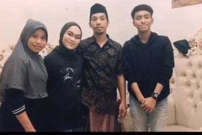 Sejak Lahir Tak Pernah Bertemu Ayah, Momen Pertemuan Ayah dan Anak Ini Bikin Salfok