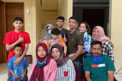 Foto Bareng Keluarga Dimas Ramadhan, Raffi Ahmad: Keluarga Baru