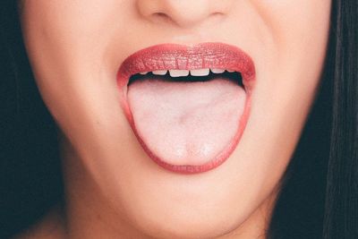 Lidah Gatal dan Kesemutan Tanda Kamu Kekurangan Vitamin B-12