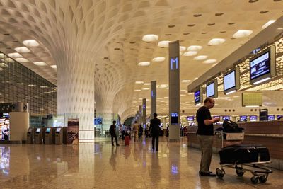 Sambil Tunggu Hasil Tes Covid-19, Bandara di Mumbai Ini Beri Makanan Gratis ke Penumpang