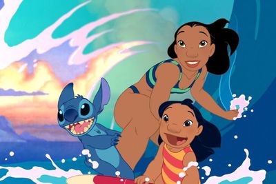 Remake Lilo & Stitch Dalam Negosiasi dengan Sutradara Jon M. Chu