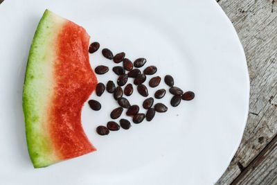 Benarkah Biji Semangka Bisa Dimakan dan Bagaimana Mengolahnya?