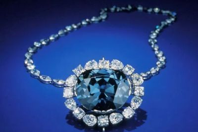 Misteri Hope Diamond, Berlian Indah Berwarna Biru yang Terkutuk