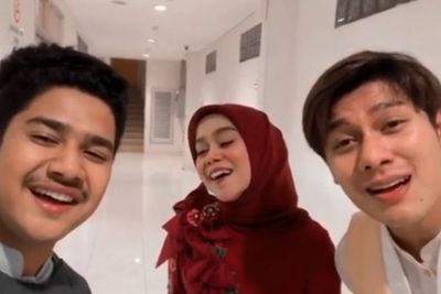 Ketika Syakir Daulay, Lesty dan Rizky Billar Lantunkan Sholawat, Auto Bikin Hati Adem