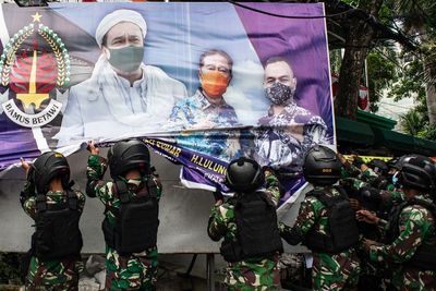 Polemik TNI Copot Baliho Habib Rizieq Tak Perlu Diperdebatkan