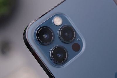 Teardown Baru iFixit Perlihatkan Besarnya Kamera Belakang dari iPhone 12 Pro Max