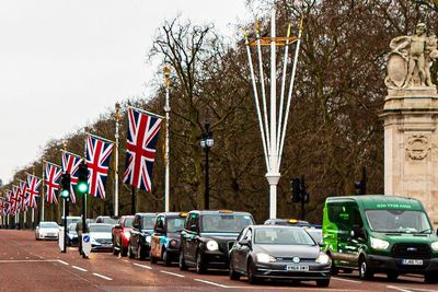 Penjualan Mobil Bensin dan Diesel di Inggris akan Dilarang Tahun 2030 Nanti