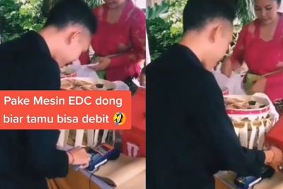 Acara Pernikahan Ini Sediakan Mesin Debit untuk Terima Amplop, Netizen: Gak Bisa Nipu Lagi
