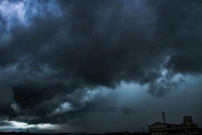 Atmosfer Tidak Stabil Berpotensi Cuaca Ekstrem di Indonesia