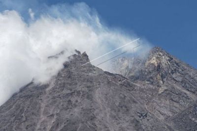 Gunung Merapi Alami Guguran Tebing Lava Tahun 1954