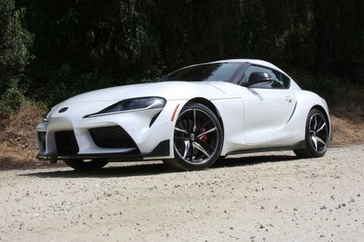 Sejumlah Mobil Toyota Supra dan BMW Z4 Ditarik Sebab Beresiko Terbakar!