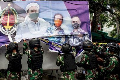 Usai Baliho HRS Dicopot, TNI Diharap Lakukan Aksi Serupa di Seluruh Wilayah