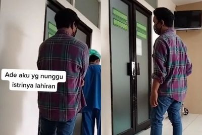 Nunggu Istri Lahiran, Yang Dilakukan Suami Ini Buat Netizen Menangis