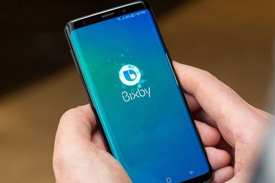 Pengguna Samsung Galaxy S21 Dapat Buka Smartphonenya Pakai Bixby Voice