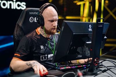 Legenda CS:GO KRIMZ Terkena VAC Ban Secara Misterius, Apakah Pakai Cheat?