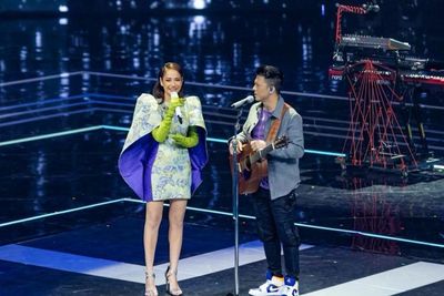 Senyum Sumringah BCL saat Satu Panggung Bareng Ariel Noah di AMI Awards 2020