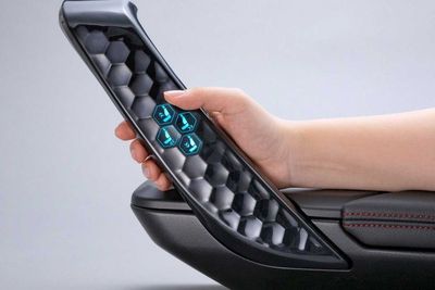 Mobil Futuristik Bisa Saja Miliki Pegangan Pintu dengan Teknologi 3D Touch!