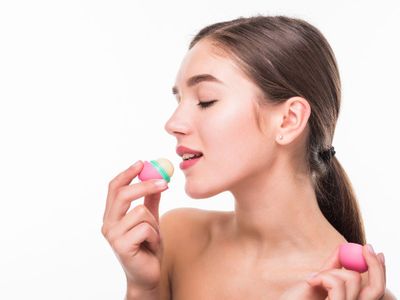 3 Rekomendasi Lip Balm Hidrasi untuk Musim Dingin