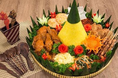 Sejarah Pembuatan Tumpeng dan Maknanya yang Wajib Diketahui