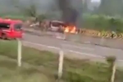 Korban Kecelakaan Tol Ngawi Merupakan Satu Kerabat, Tiga di Antaranya Hangus Terbakar
