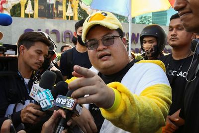 MK Thailand Minta Pimpinan Demo Penguin Ditindak Terkait Statusnya di FB, Kenapa?