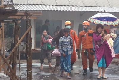 Sungai di Kaki Gunung Semeru Banjir Lahar Dingin, Puluhan Warga Dievakuasi