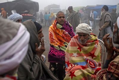 Di Tengah Pandemi, Warga India Diserang Penyakit Misterius yang Aneh