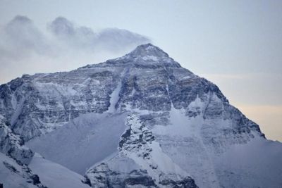 Gunung Everest Bertambah Tinggi, Kok Bisa?