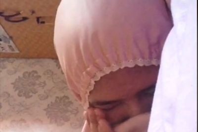 Sudah Punya Pacar, Cewek Ini Dipaksa Orangtua Nikah dengan Pria Lain, Nyesek Banget